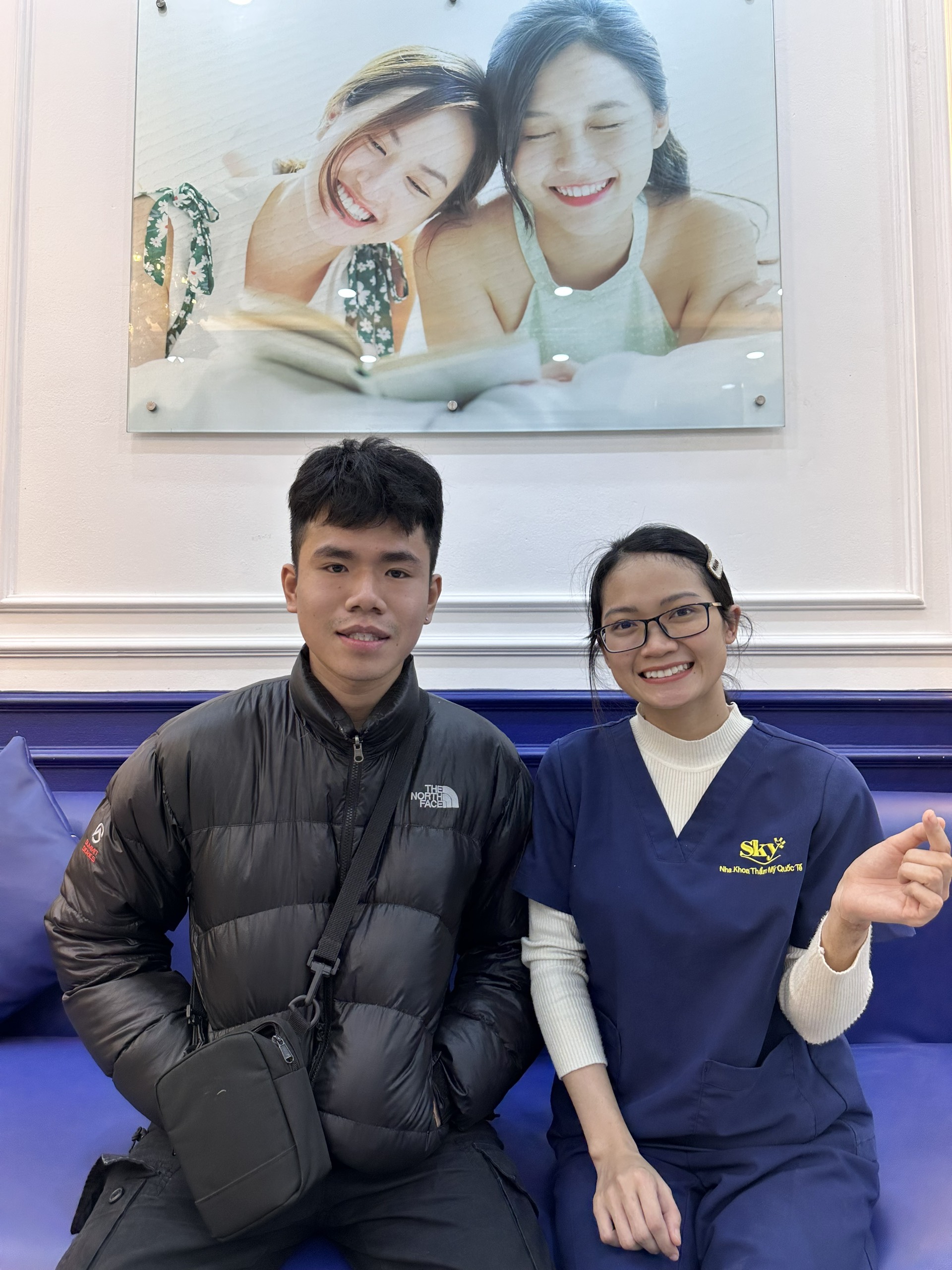 Tẩy trắng răng là gì? z5039541654434 3d1cbd112818bec5cf22858ad06a4633